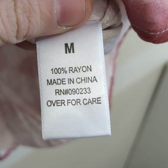 Pacsun red tie-dye rayon button down shirt size Medium - Picture 4 of 5